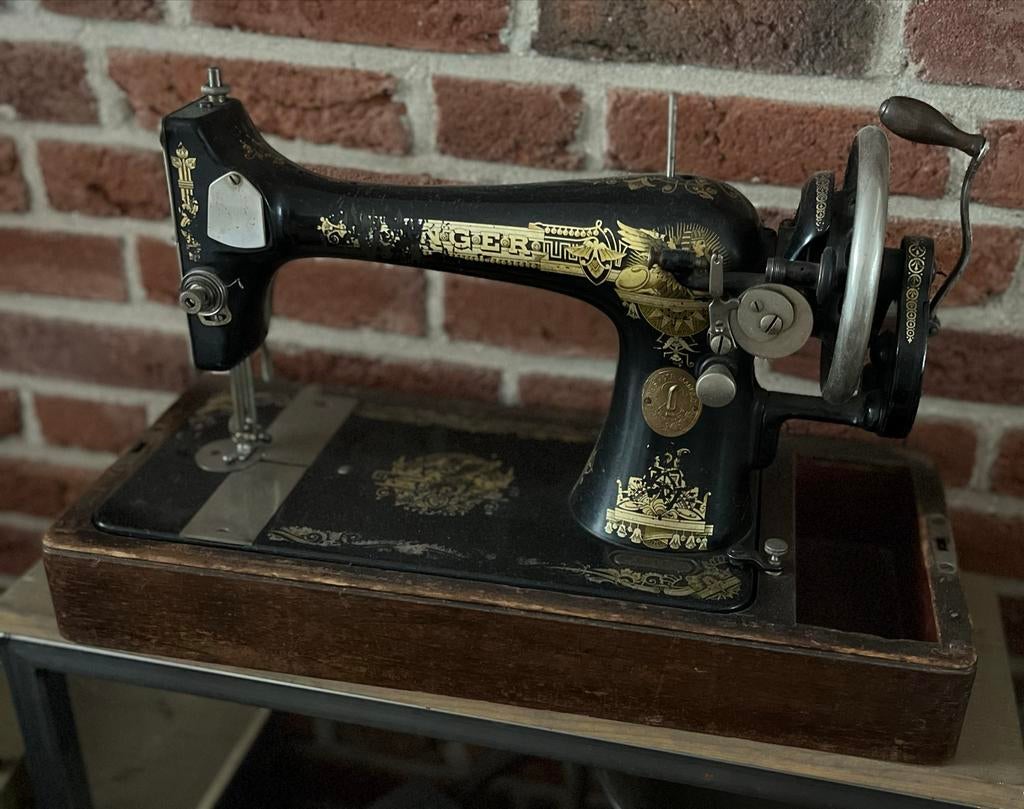 Antieke Singer Naaimachine "Sphinx" - Gietijzer, Egyptisch, Antiek en Kunst, Antiek | Naaimachines, Ophalen