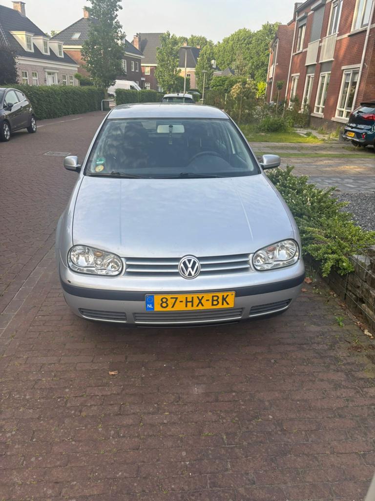 Volkswagen Golf IV 1.4 2002 Grijs Highline | APK tmjan 2027, Voorwielaandrijving, 15 km/l, 74 pk, 1104 kg