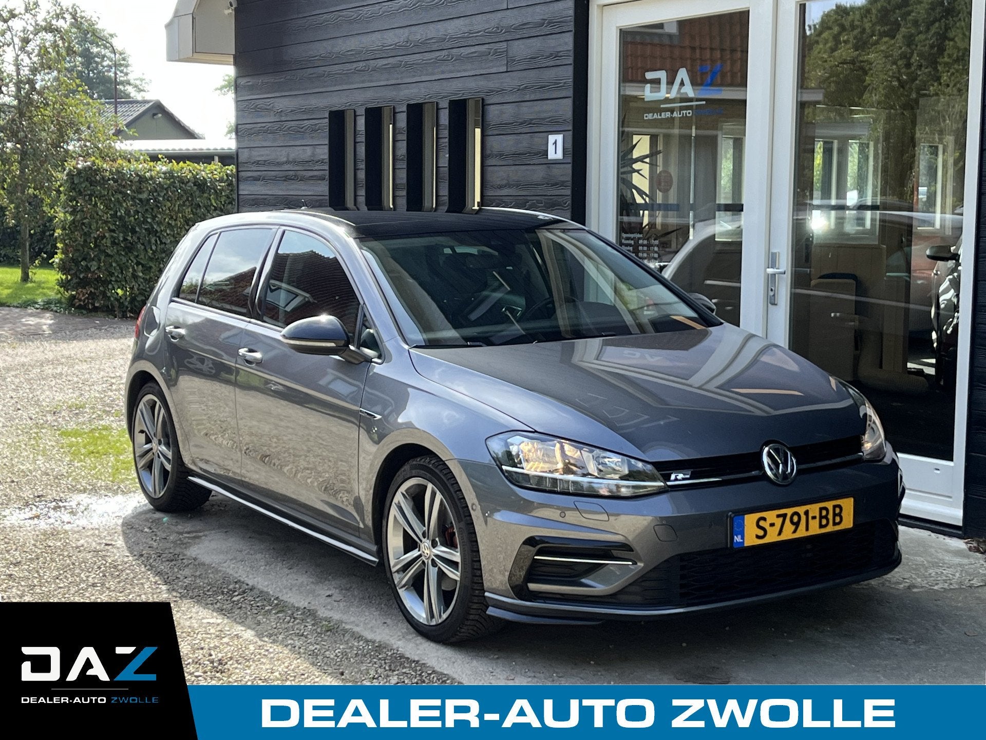 Volkswagen Golf 1.5 TSI Highline Business R Aut/Ecc/Navi/Pan, Dealer onderhouden, 4 cilinders, 150 pk, Bedrijf