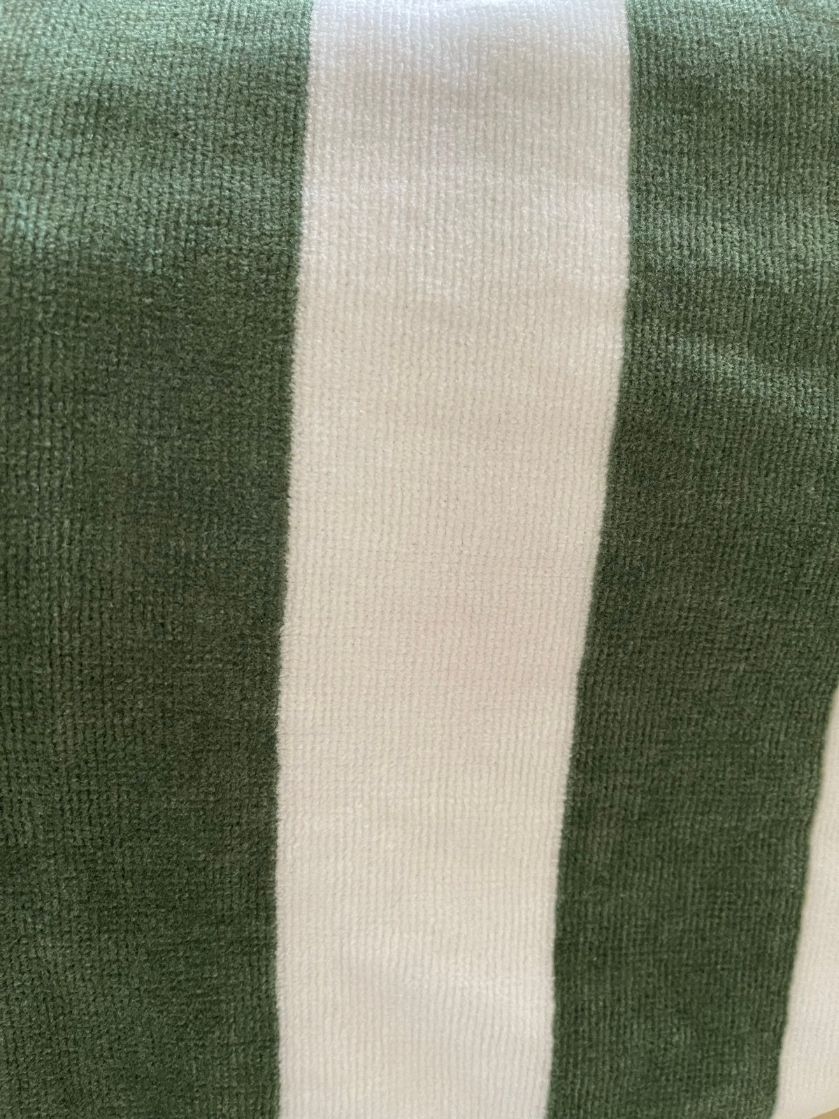 Gestreepte handdoek groen van organisch katoen 100x180, Huis en Inrichting, Badkamer | Badtextiel en Accessoires, Ophalen of Verzenden