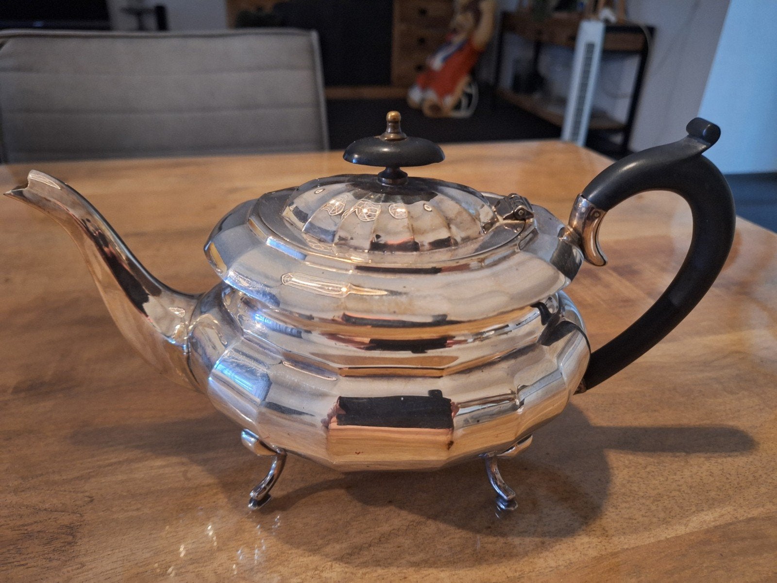Zilverkleurige (silverplated ?) Theepot Sheffield, Antiek en Kunst, Ophalen of Verzenden