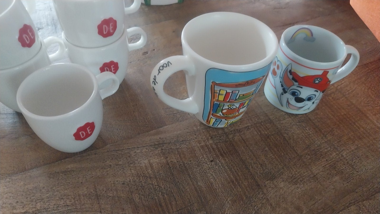 Kopjes DE en paw patrol en Blond Amsterdam, Huis en Inrichting, Keuken | Servies, Ophalen of Verzenden, Zo goed als nieuw, Aardewerk