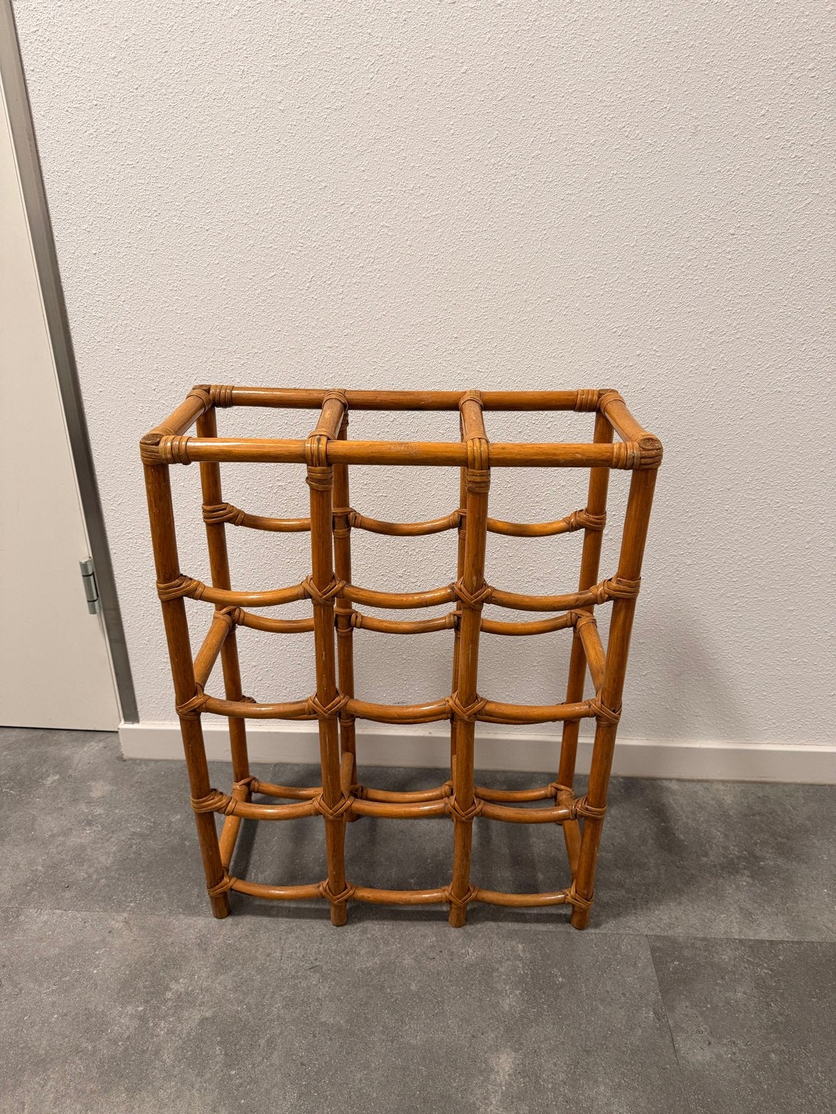 Vintage rotan wijnrek - Charmante flessenhouder, Overige materialen, Gebruikt, 5 tot 15 flessen, Ophalen of Verzenden