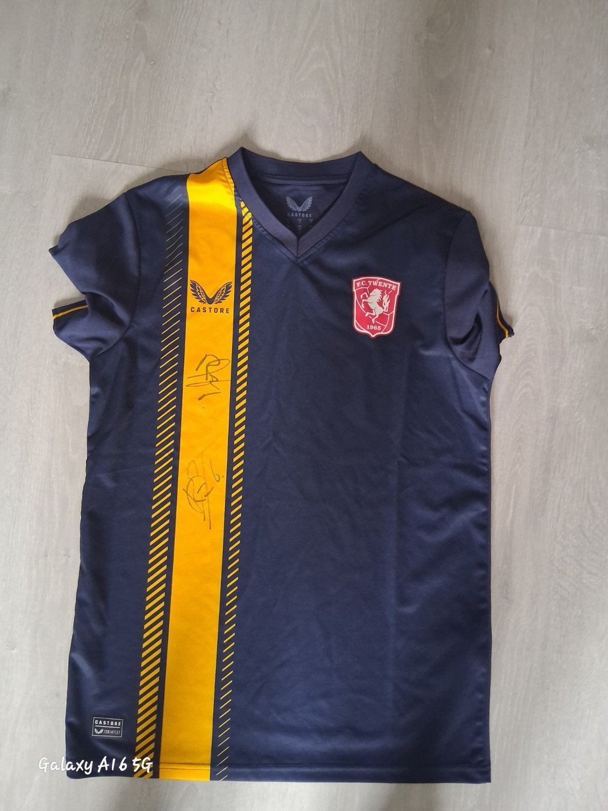 FC Twente shirt maat S met handtekening Zerouki, Ophalen of Verzenden, Zo goed als nieuw, Voetbal, Maat 46 (S) of kleiner