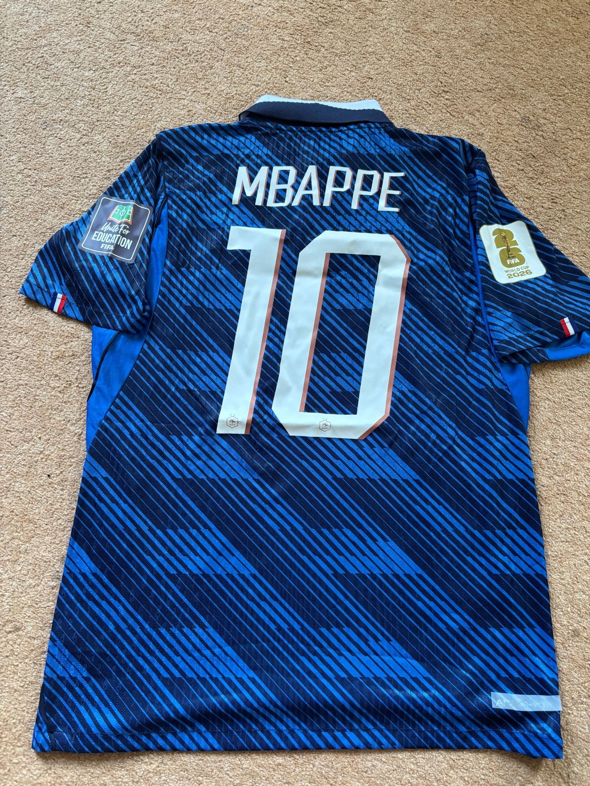 Kylian Mbappé Frankrijk WK 2026 Shirt Maat M, Ophalen of Verzenden, Zo goed als nieuw, Voetbal, Maat 48/50 (M)