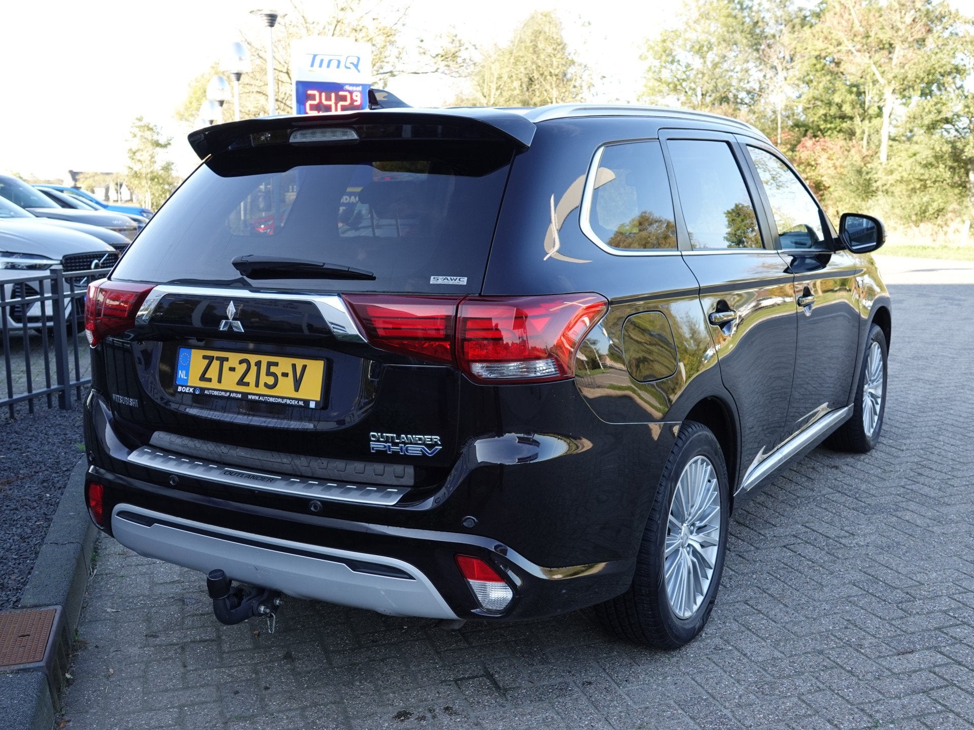 Mitsubishi Outlander 2.4 PHEV Intense+ H-LEER | SCHUIFDAK |, Auto's, Automaat, Euro 6, 4 cilinders, Bedrijf