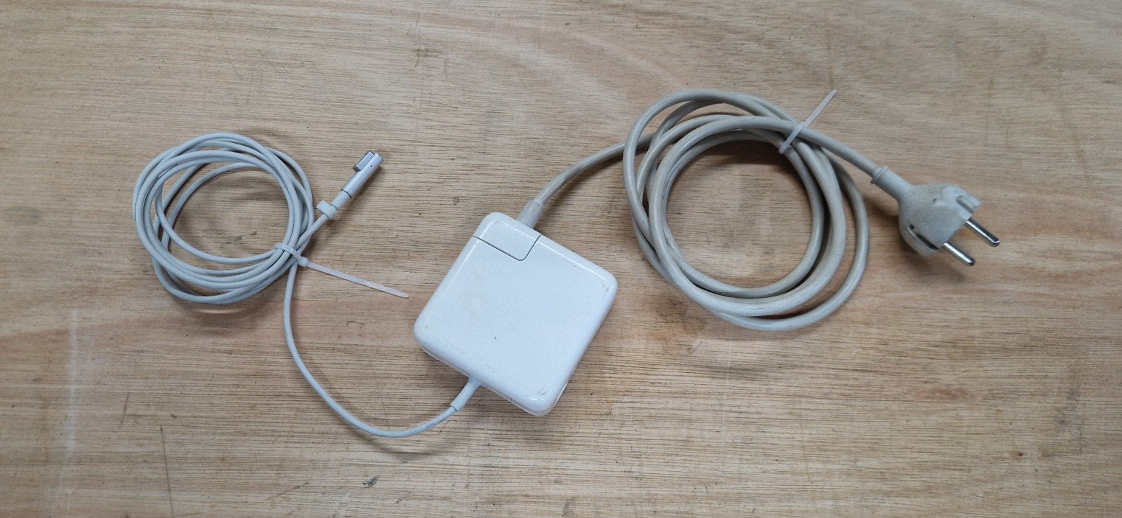 Originele Apple MagSafe 1 Oplader (60W), Ophalen of Verzenden, Gebruikt, Apple