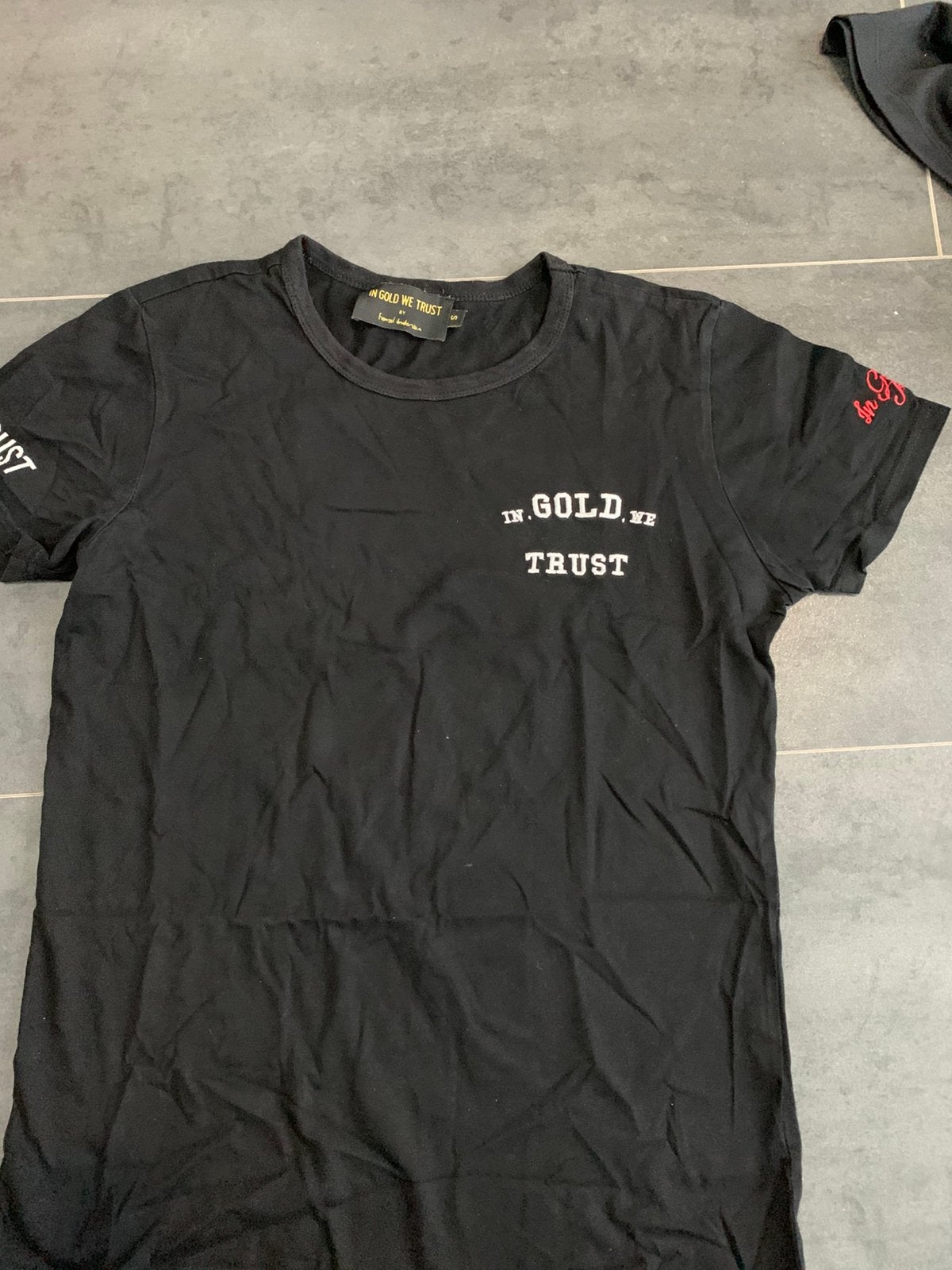 In gold we trust tshirt, Kleding | Heren, Ophalen of Verzenden, Zo goed als nieuw, Zwart