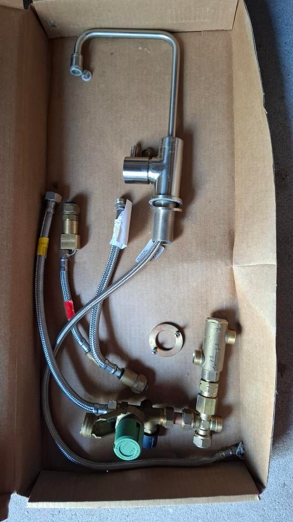 Itho Daalderop kokendwaterkraan (zonder boiler), Ophalen, Zilver, Metaal, Overige merken