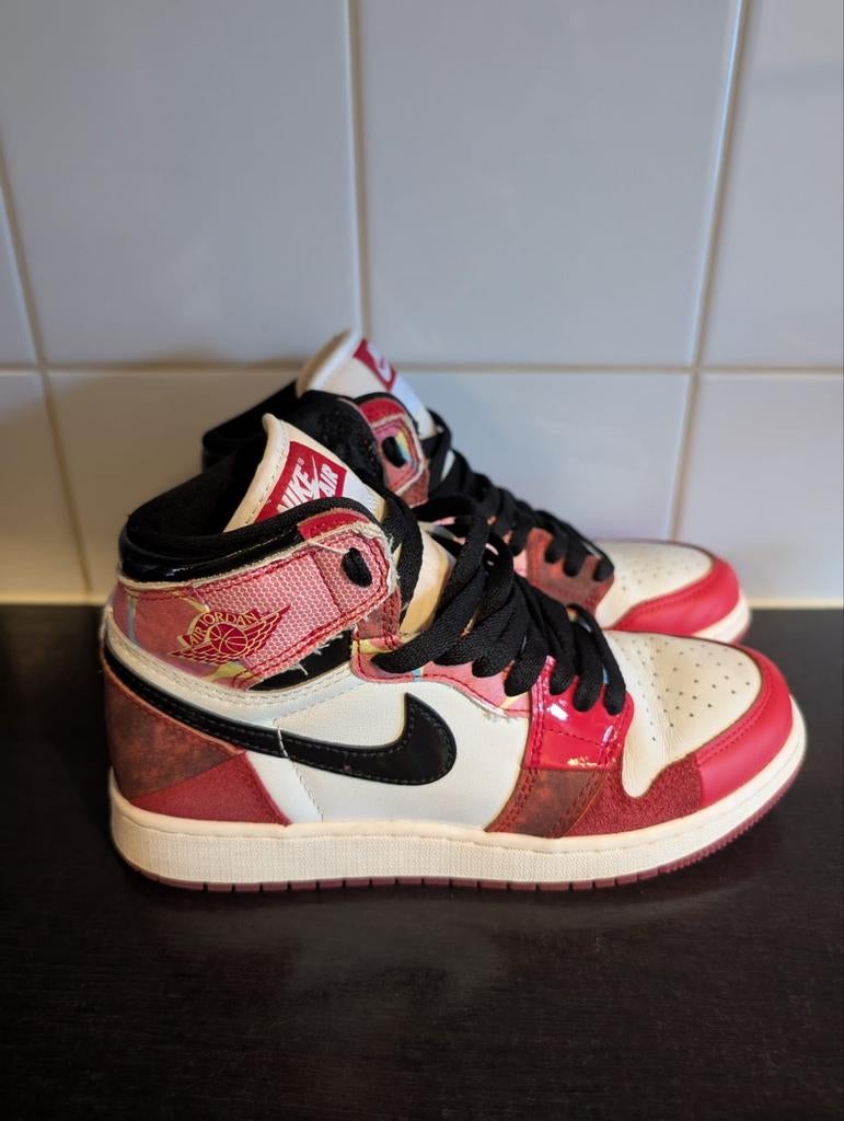 Air Jordan Retro High OG Spider-Man Maat 36 ½, Kleding | Dames, Nike Air Jordan, Ophalen of Verzenden, Sneakers of Gympen, Zo goed als nieuw