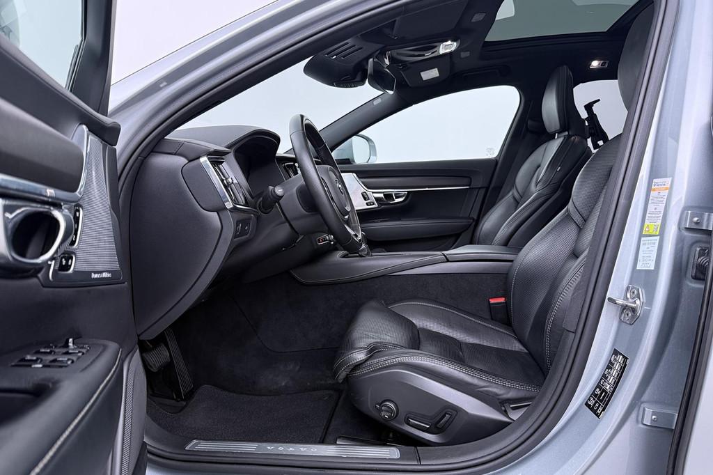 Volvo V90 Cross Country T5 AWD Pro | Bowers&Wilkins | Luchtv, Euro 6, 4 cilinders, 1969 cc, Vierwielaandrijving