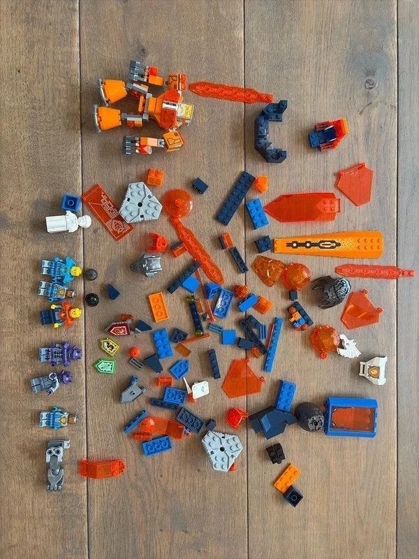 Lego nexo knights onderdelen en minifiguren, Inclusief minifiguren, Gebruikt, Overige thema's, Lego