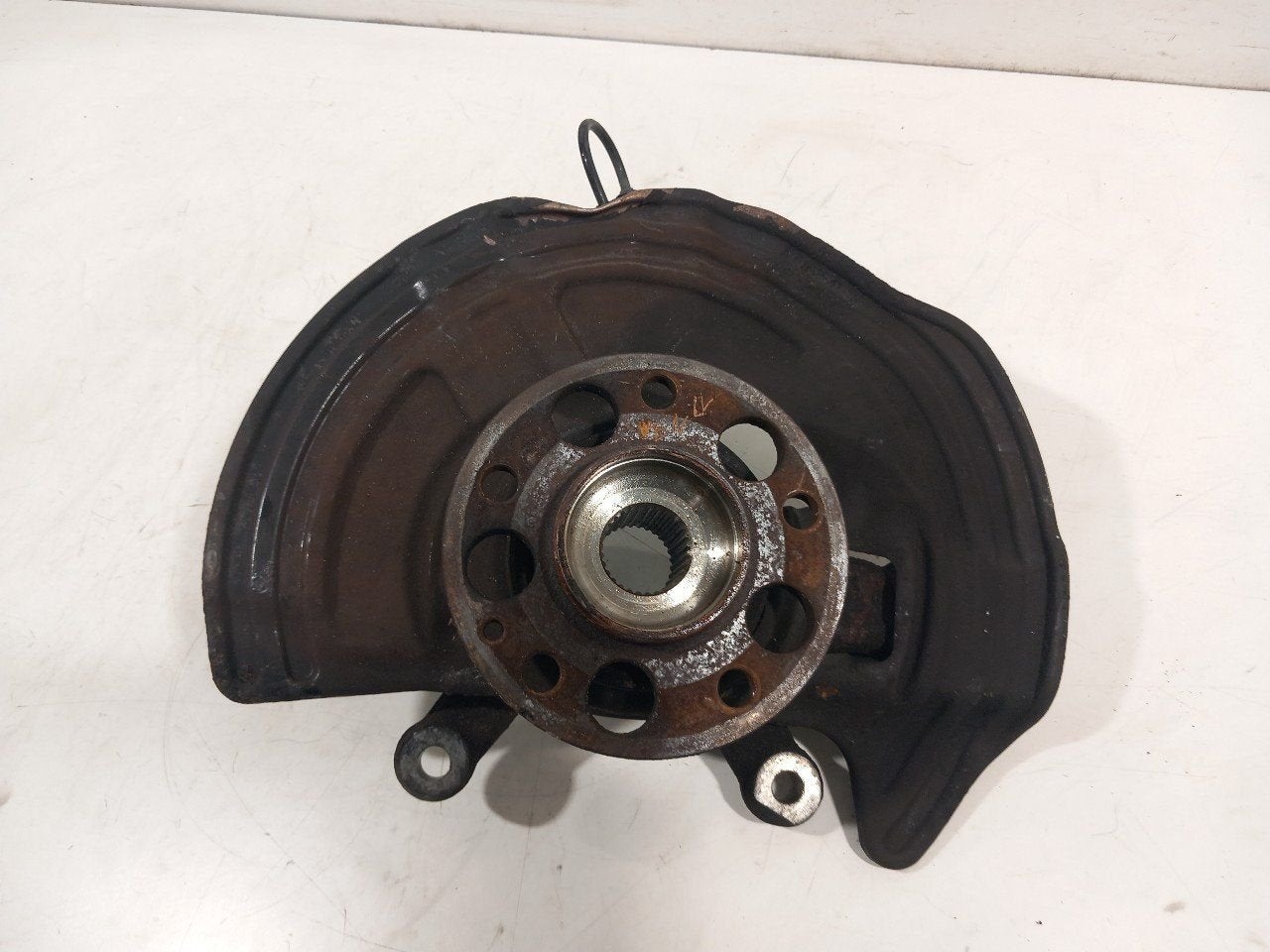 Wielnaaf links voor Mercedes-Benz B-Klasse, Onderdelen@venauto.nl, Van der Ven Autorecycling B.V., Gebruikt, Ettenseweg 76, 4706 PB Roosendaal, The Netherlands
