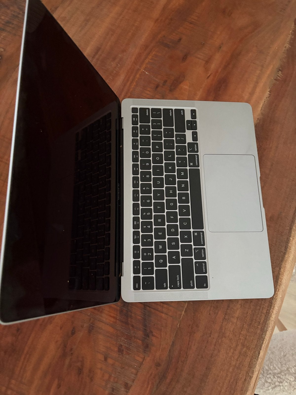 Foto 3 van Apple MacBook Air 256GB (2020) - Zo goed als nieuw