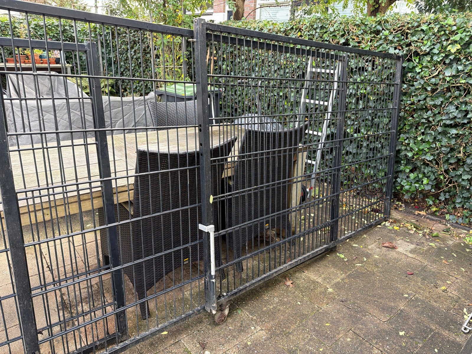 3 Hekken (209x145) en 1 Poort (99x145), Ophalen, Met poort, Gebruikt, Tuinhek