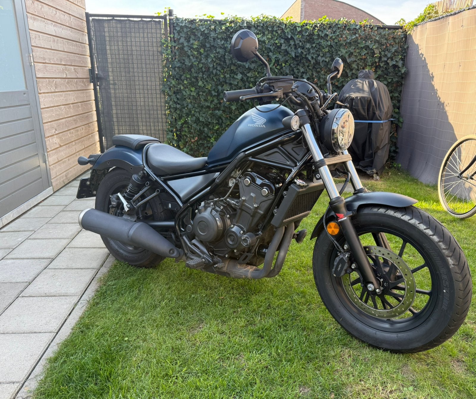 Honda cmx 500 rebel 2022 jeans blue A2 rijbewijs met extra’s, Motoren, 2 cilinders, Chopper, Particulier, Minimaal motorrijbewijs A2