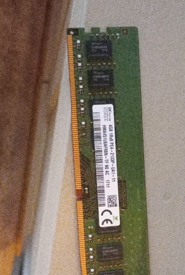 Medion Erazer P46002 (voor onderdelen of reparatie), Computers en Software, Desktop Pc's, Ophalen, 8 GB, Medion, SSD