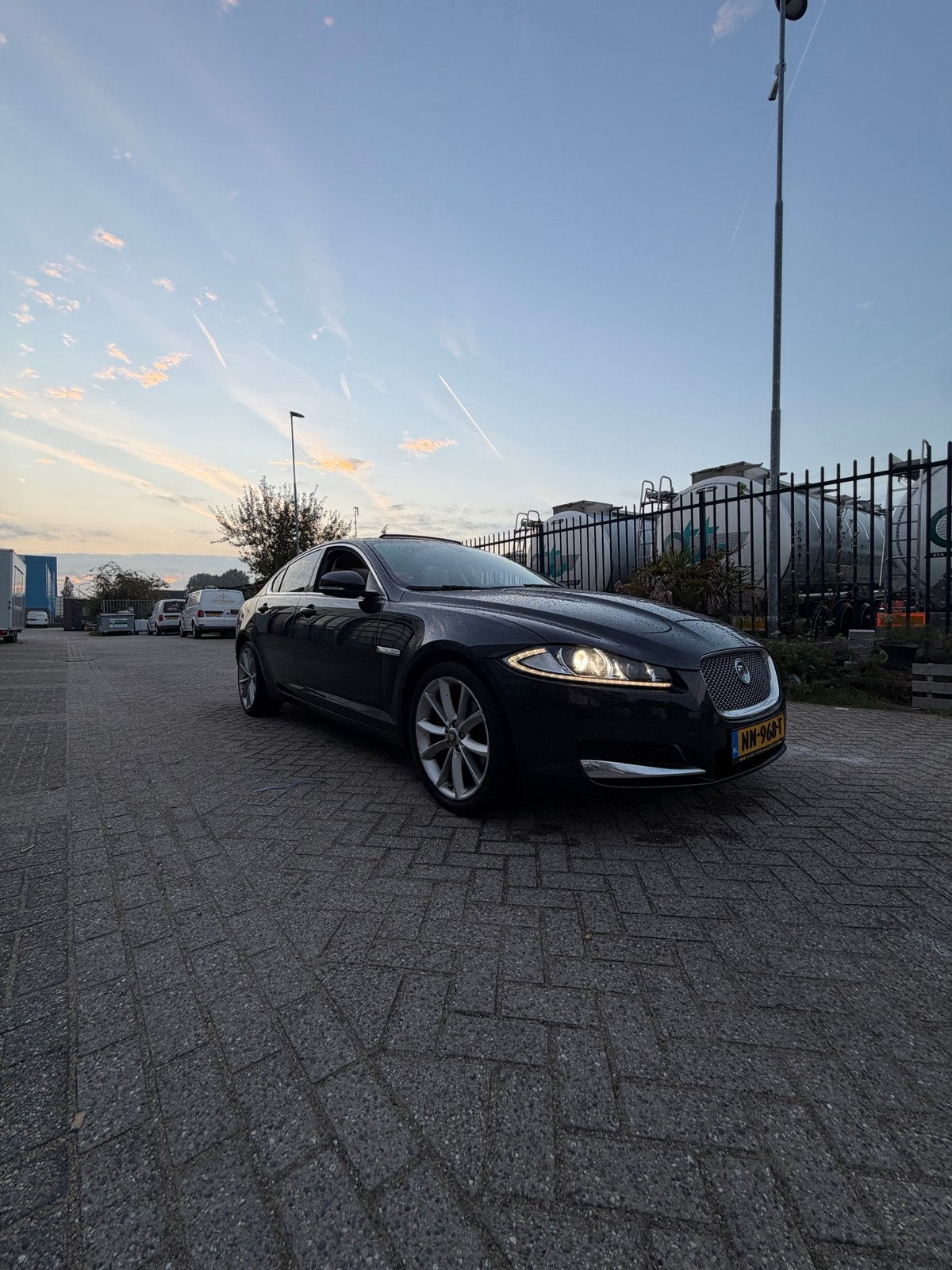 Jaguar XF 3.0 D V6 AUT 2011 Zwart, Automaat, Euro 5, Achterwielaandrijving, Beige