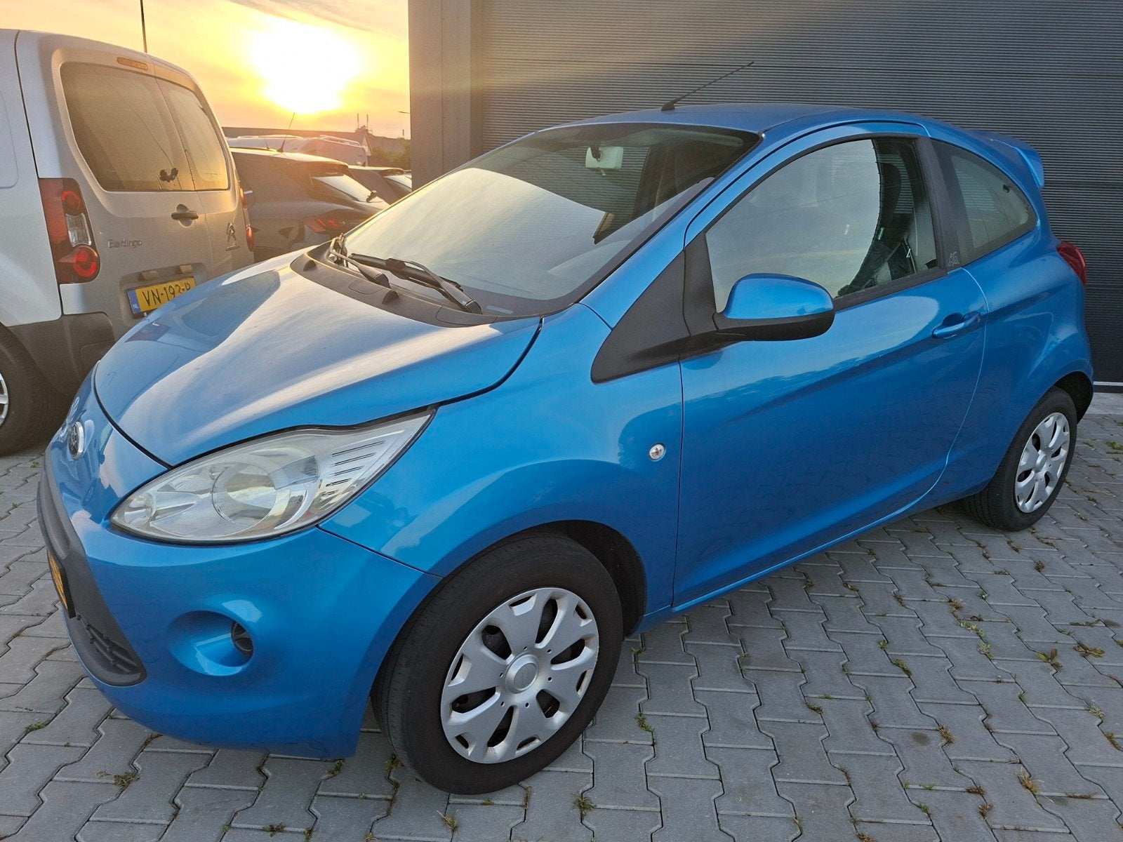 Ford Ka 1.2 51KW *Groot onderhoud gehad* NWE APK 2010 Blauw, Voorwielaandrijving, 1242 cc, 4 cilinders, Origineel Nederlands