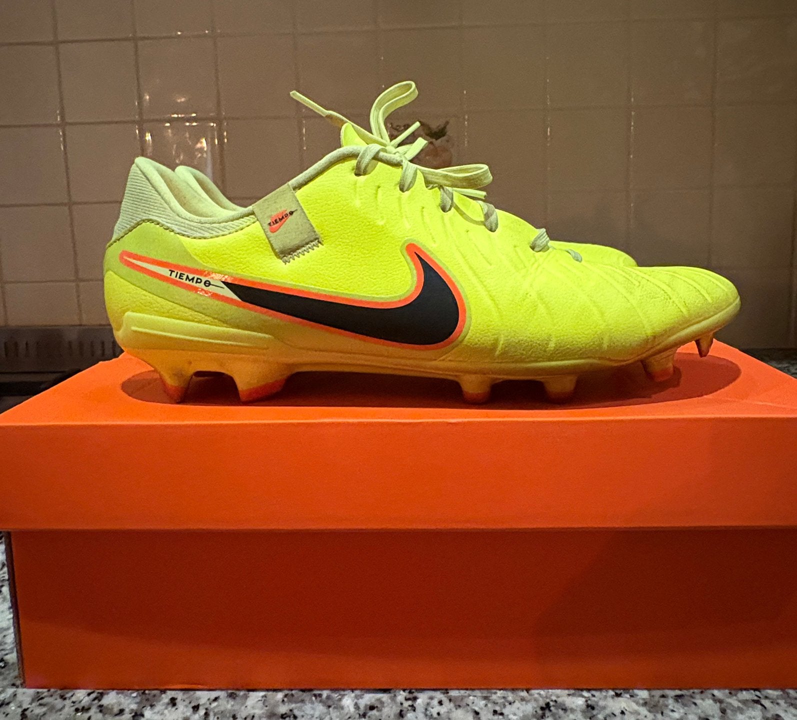 Nike tiempo legend 10 voetbalschoenen, Sport en Fitness, Voetbal, Maat XS of kleiner, Ophalen of Verzenden, Zo goed als nieuw