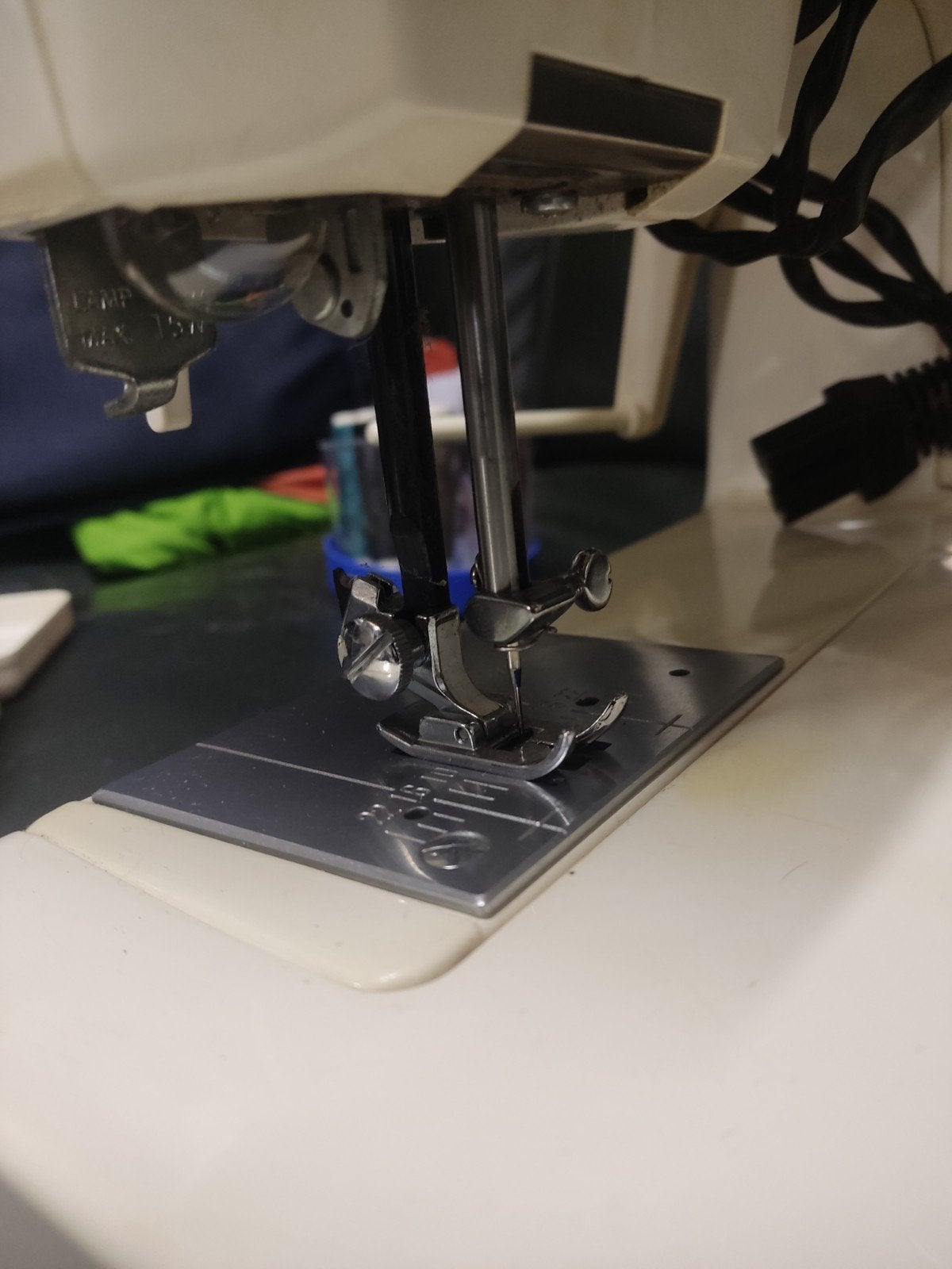 T.e.a.b: Lewenstein naaimachine, Ophalen, Gebruikt
