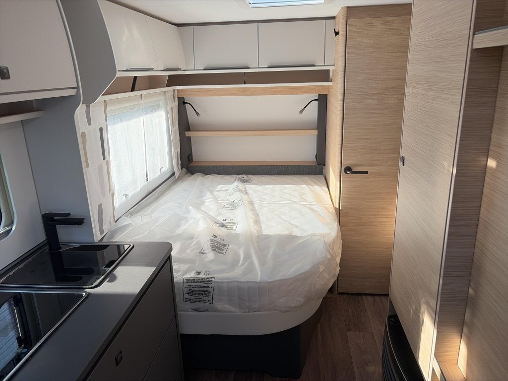 Fendt Apero 495 SFB Model 2026, Caravans en Kamperen, Rondzit, Bedrijf, Overige typen, Schokbreker