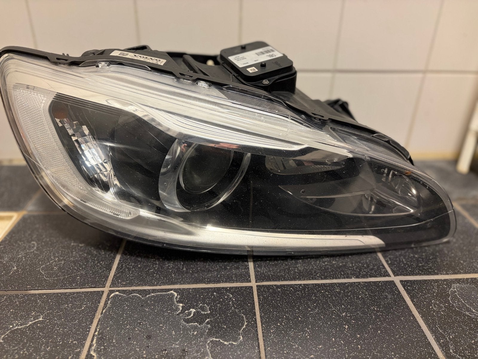 Volvo S60/V60 ABL Xenon koplampen 2015-2018, Ophalen of Verzenden, Gebruikt, Volvo