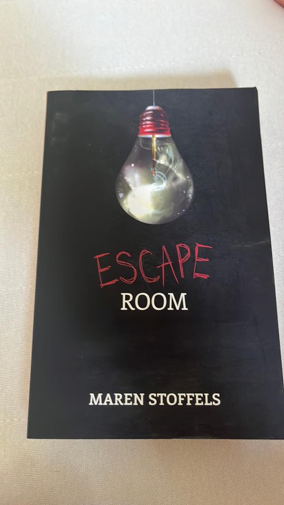 Maren Stoffels - Escape Room, Ophalen of Verzenden, Zo goed als nieuw, Maren Stoffels
