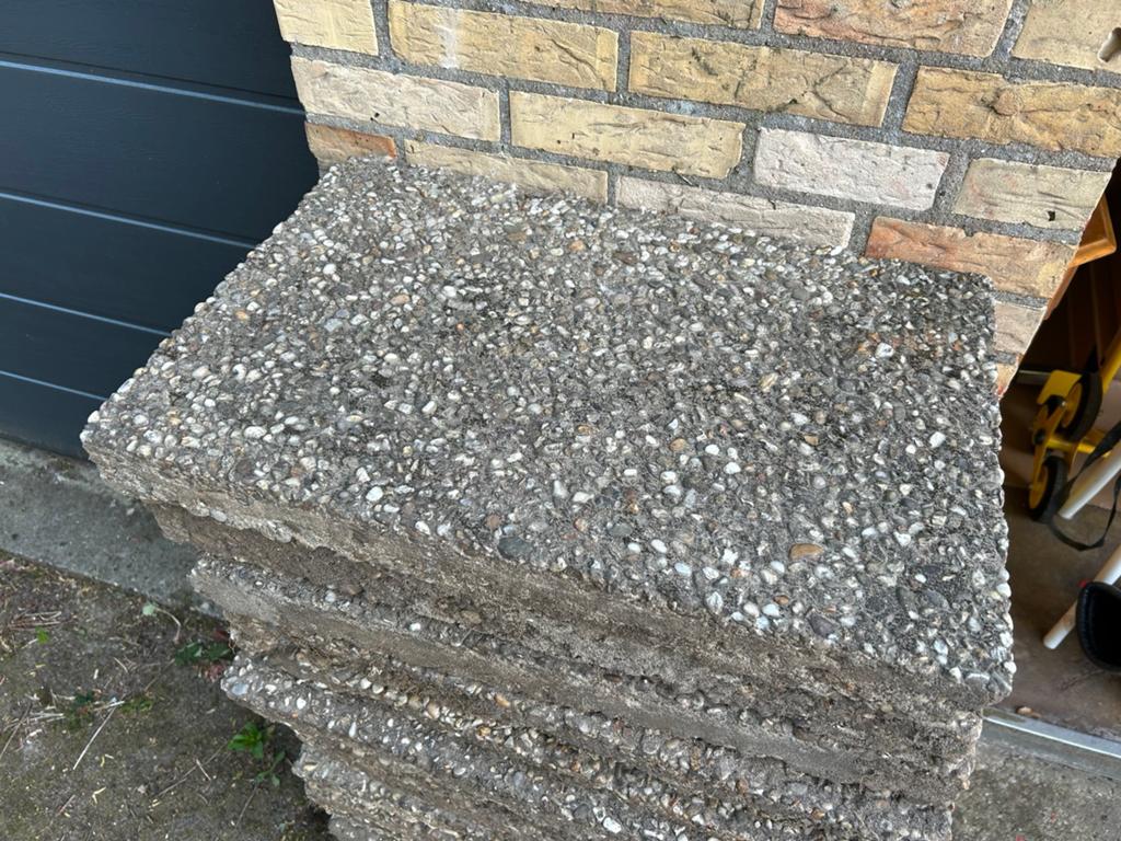 24 grote stoeptegels, gratis ophalen, Tuin en Terras, Ophalen, Gebruikt, 10 m² of meer, Beton