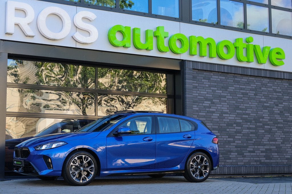 BMW 1-serie 123 xDrive | VOL! | M-SPORT | PANO | MEMORY | HU, Auto's, BMW, 1998 cc, Gebruikt, Zwart, 4 cilinders