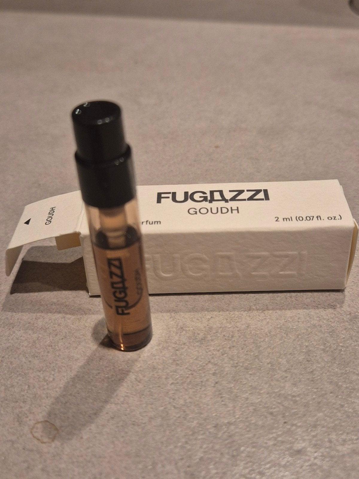 Fugazzi Goudh Extrait de Parfum - 2 ml sample, Sieraden, Tassen en Uiterlijk, Uiterlijk | Parfum, Ophalen of Verzenden