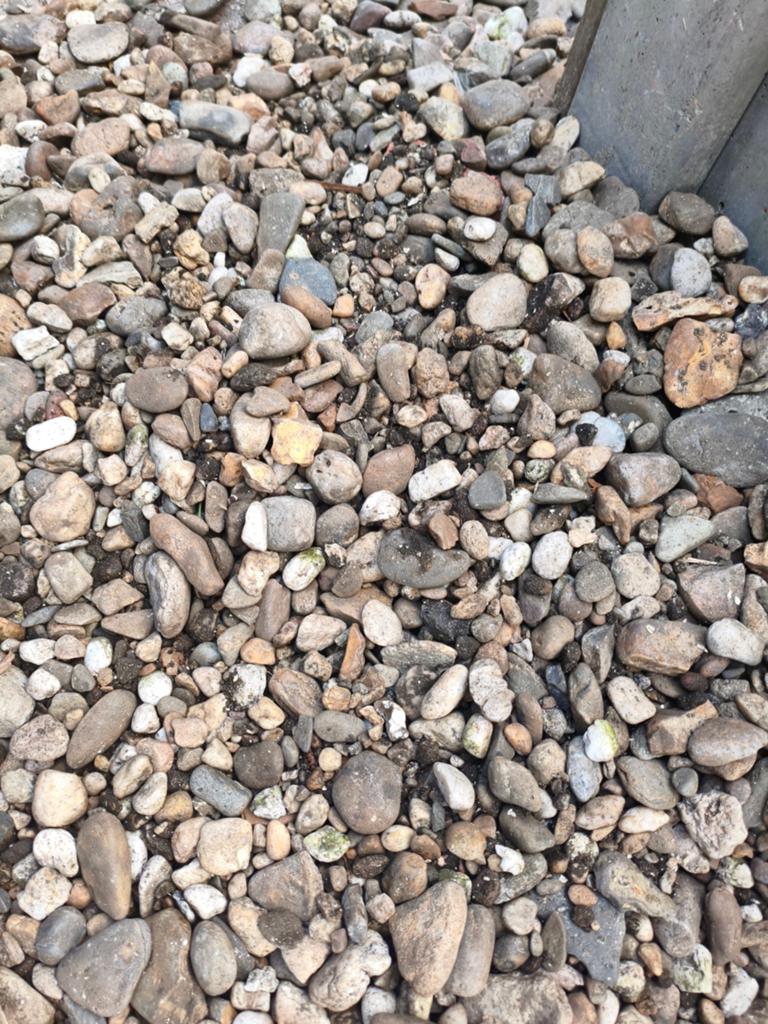 Grind/kiezels ruim 400kg. Waarschijnlijk meer., Tuin en Terras, Grind, Keien en Split, Ophalen