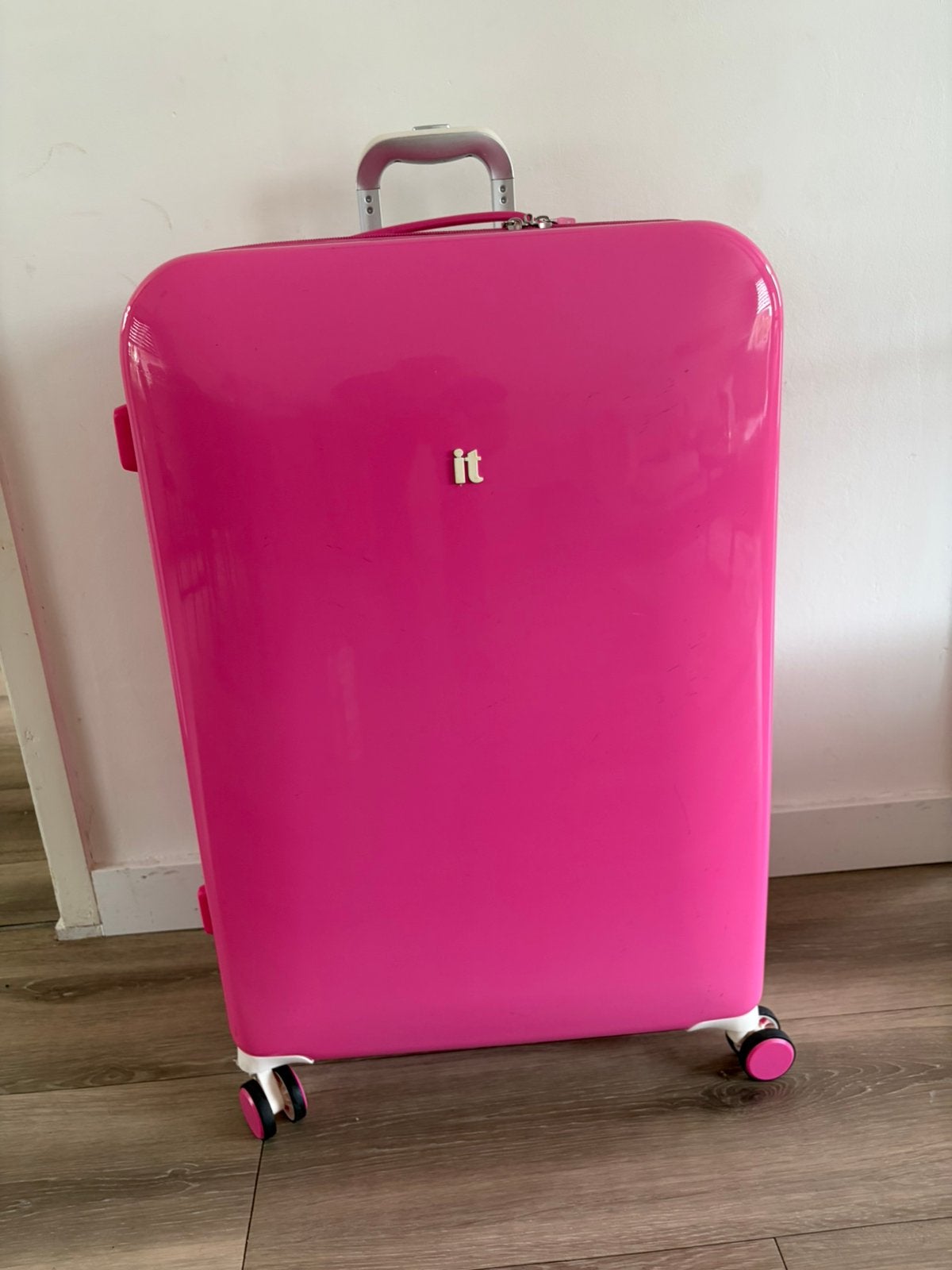 Roze IT Luggage-handbagagekoffer, Ophalen of Verzenden, Zo goed als nieuw, Hard kunststof