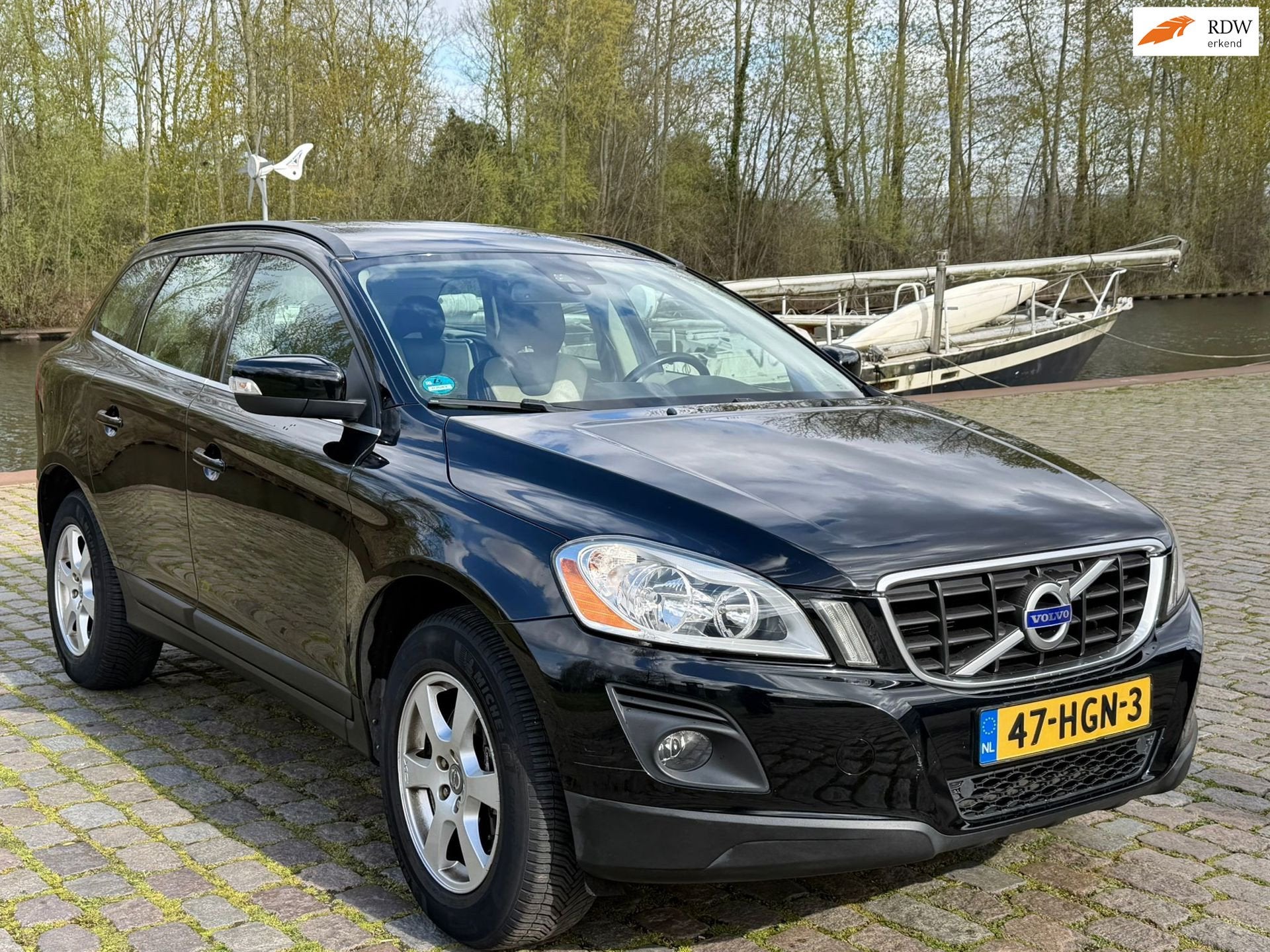 Volvo XC60 2.4D AWD Momentum Automaat 1e eigenaar airco crui, Automaat, 1716 kg, Gebruikt, 197 €/maand