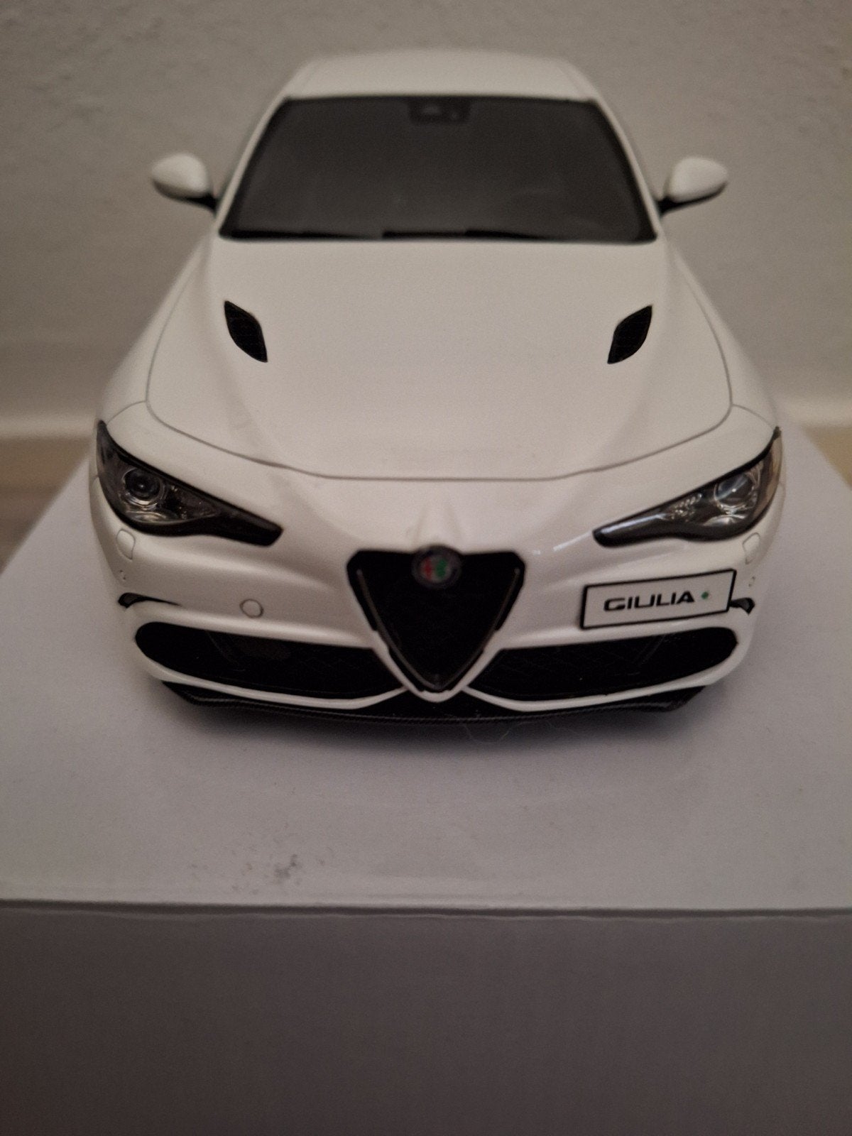 Alfa Romeo Giulia Quadrofoglio 1:18 nieuw OT839, Ophalen of Verzenden, Nieuw, Auto, OttOMobile