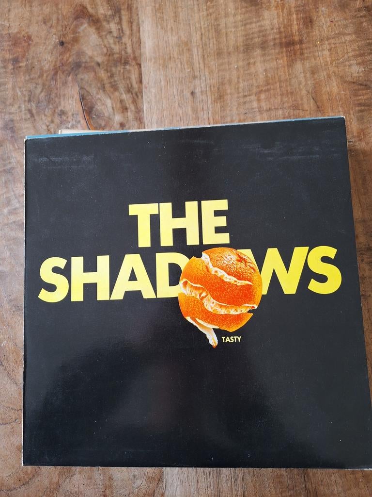 The Shadows - 2 LP's: Tasty & 20 Golden Greats, Ophalen of Verzenden, Gebruikt, 12 inch