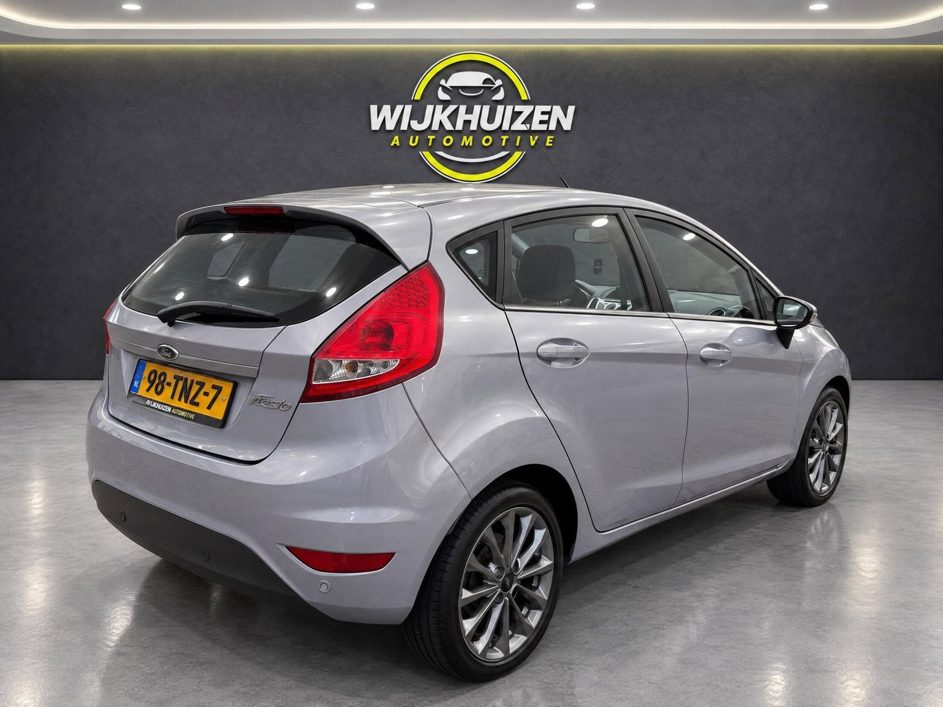 Ford Fiesta 1.4 Titanium Automaat met Airco ! 16 Inch ! Deal, Auto's, Zwart, 4 cilinders, Origineel Nederlands, Fiësta