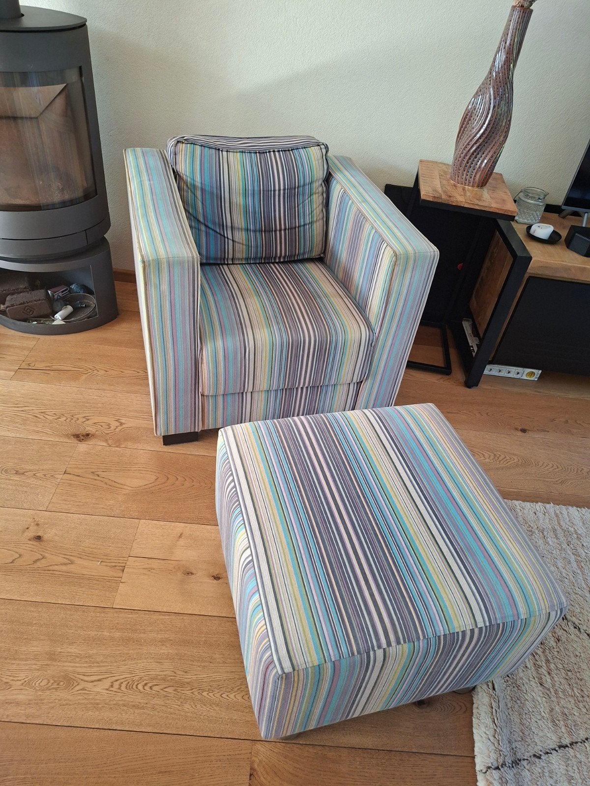 Comfortabele gestreepte fauteuil, Huis en Inrichting, Fauteuils, Ophalen, 75 tot 100 cm, Stof, 75 tot 100 cm