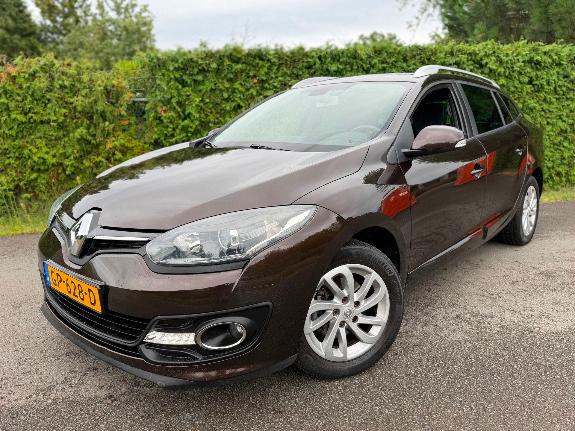 Renault Mégane Estate 1.2 TCe Limited NAVIGATIE ECC TREKHAA, Voorwielaandrijving, Stof, Gebruikt, Zwart