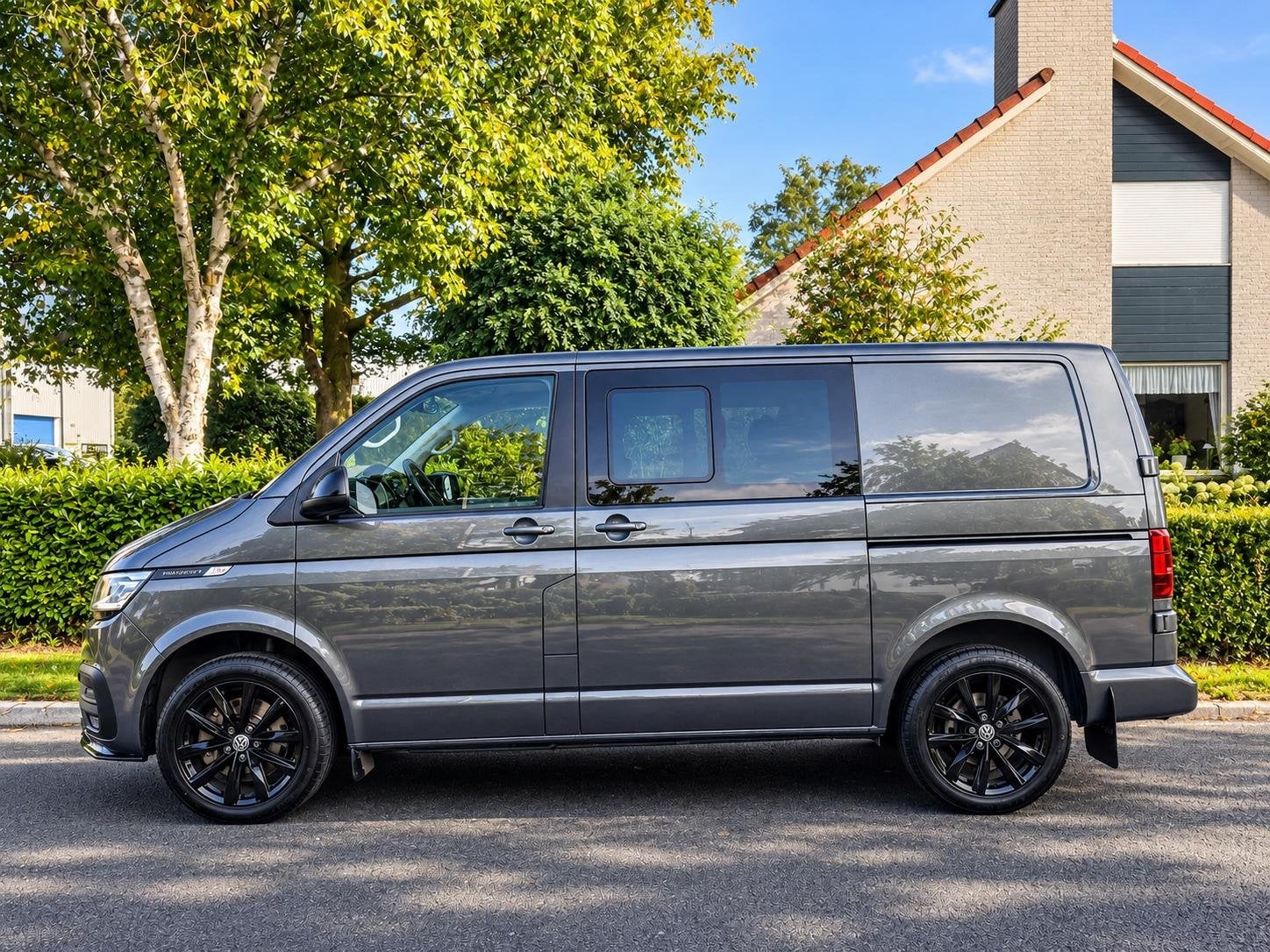 Volkswagen Transporter 2.0 TDI DC 199PK T6.1 DSG Highline•, Gebruikt, Euro 6, 4 cilinders, Volkswagen