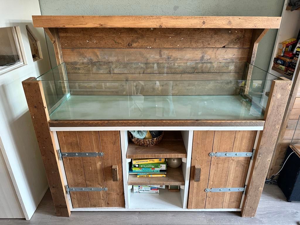 Uniek dressoir met geïntegreerd cavia-/knaagdierenverblijf, Dieren en Toebehoren, 110 cm of meer, Zo goed als nieuw, Hok, Cavia