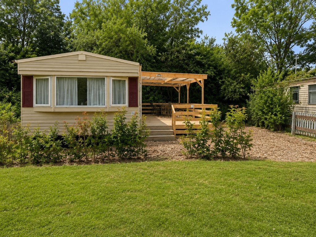 Karakteristieke stacaravan incl. stageld 2027 € 25.000, Caravans en Kamperen, Stacaravans, tot en met 6, Ophalen of Verzenden