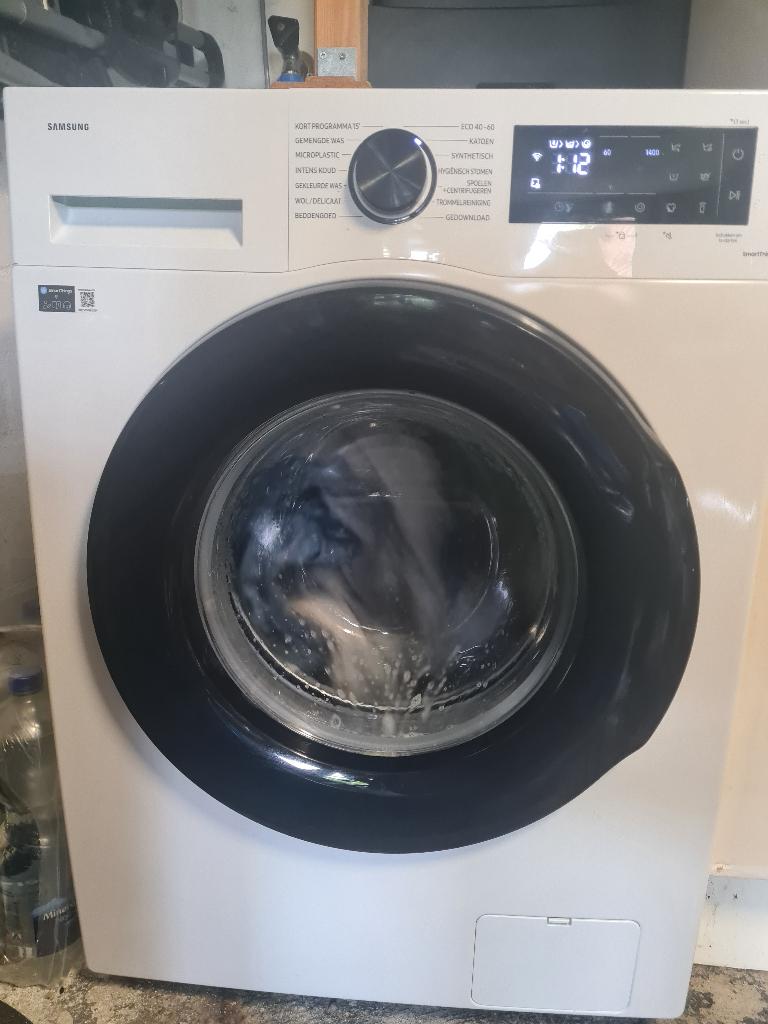 Samsung wasmachine 2 jaar oud, Ophalen, 1200 tot 1600 toeren, 8 tot 10 kg, Zo goed als nieuw