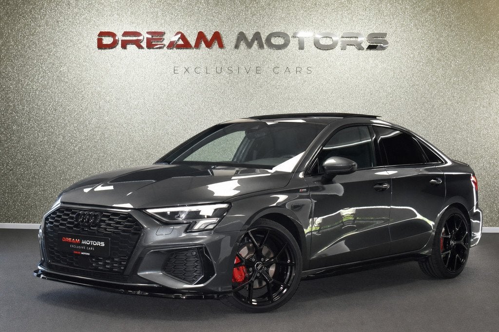 Audi A3 Limousine 35 TFSI S-Line | RS3 | PANODAK | B&O | ACC, 4 cilinders, 150 pk, Leder en Stof, Origineel Nederlands