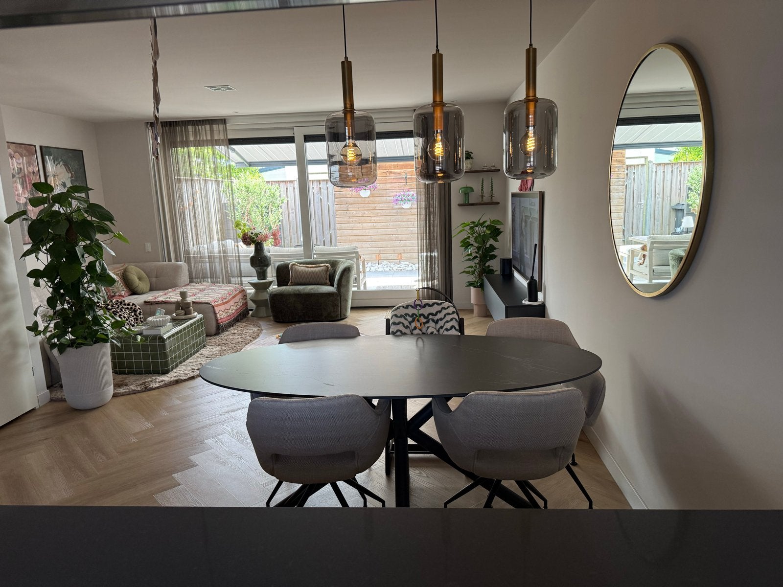 Moderne ovale eettafel 180 cm - Zo goed als nieuw, Ophalen, 50 tot 100 cm, Zo goed als nieuw, 150 tot 200 cm