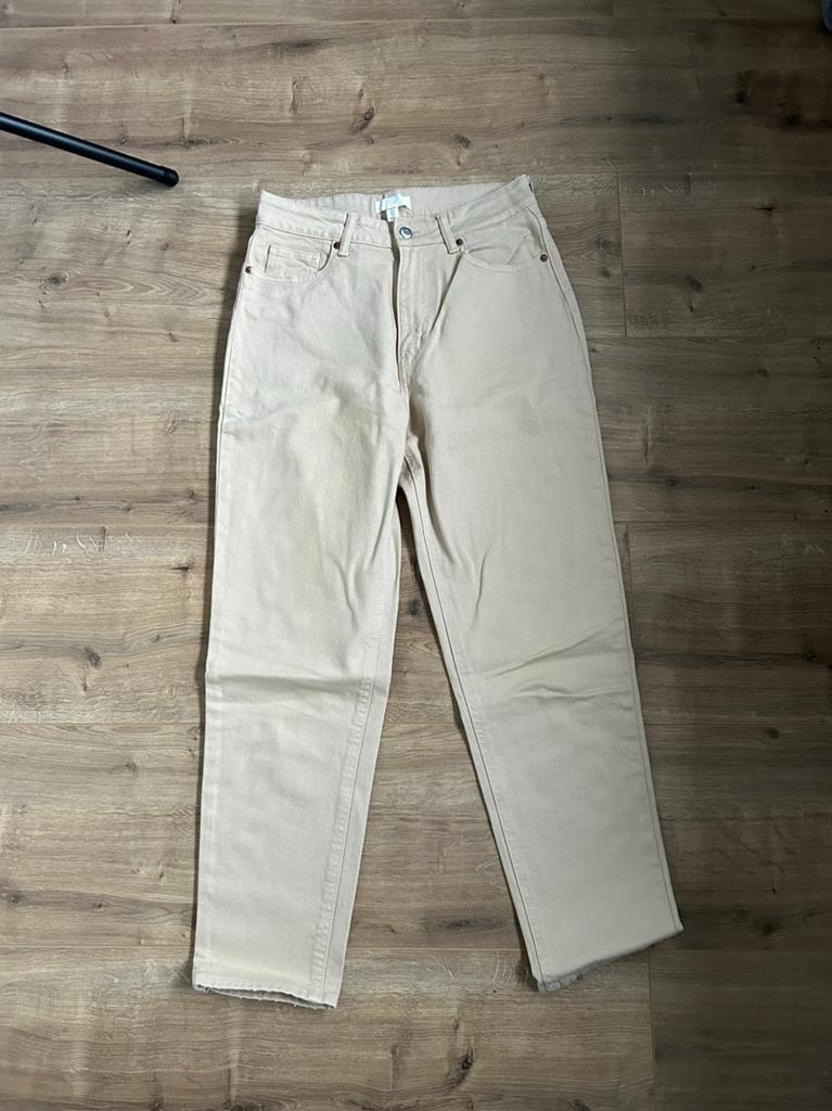 Beige jeans maat 38 H&M, Ophalen of Verzenden, Zo goed als nieuw, Overige kleuren, W30 - W32 (confectie 38/40)