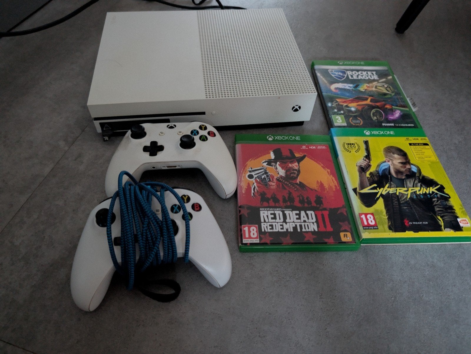 Xbox One S 500GB Console met 2 controllers en 6 games, 2 spelers, Ophalen of Verzenden, Gebruikt, Vanaf 3 jaar