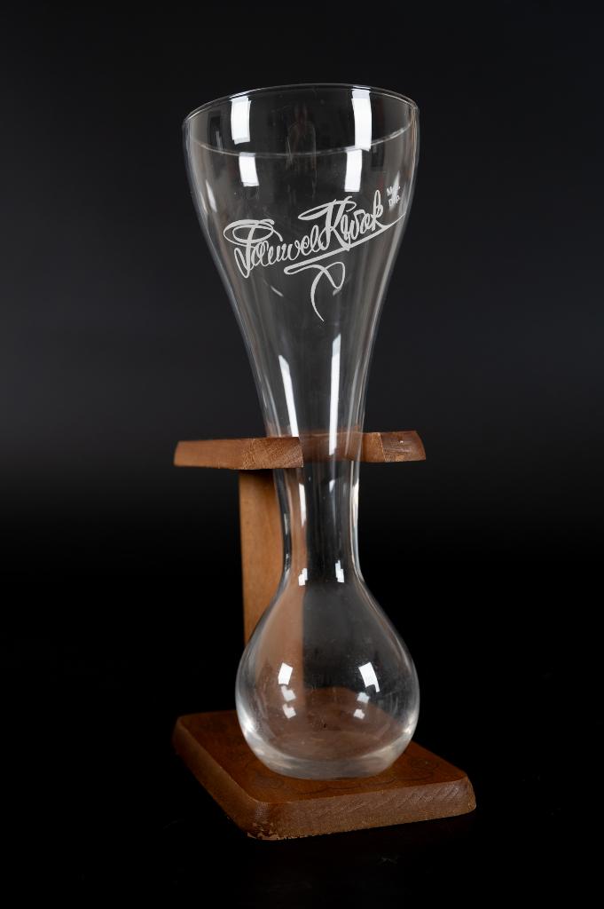 Kwak bierglas met een steun., Ophalen of Verzenden, Gebruikt, Glas of Glazen, Overige merken