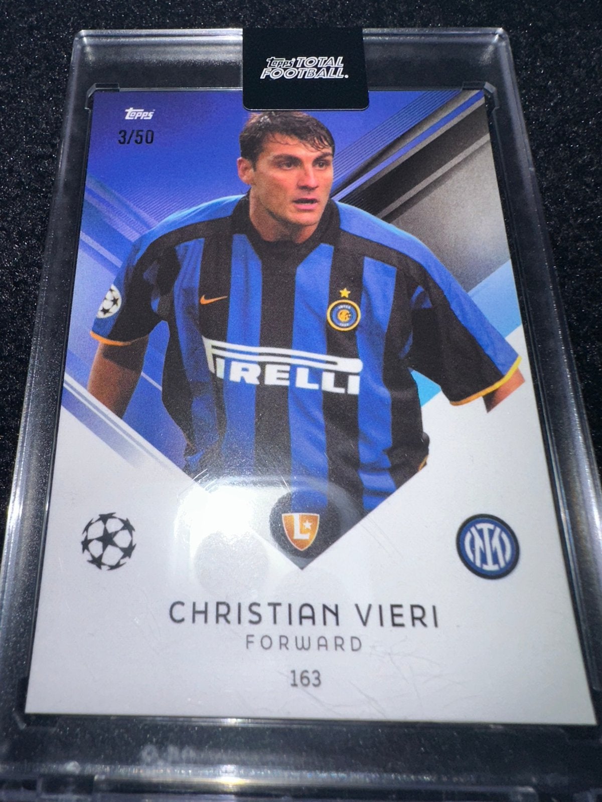 Vieri Topps Inter Milan /50 nieuw in case, Ophalen of Verzenden, Zo goed als nieuw, Buitenlandse clubs, Spelerskaart