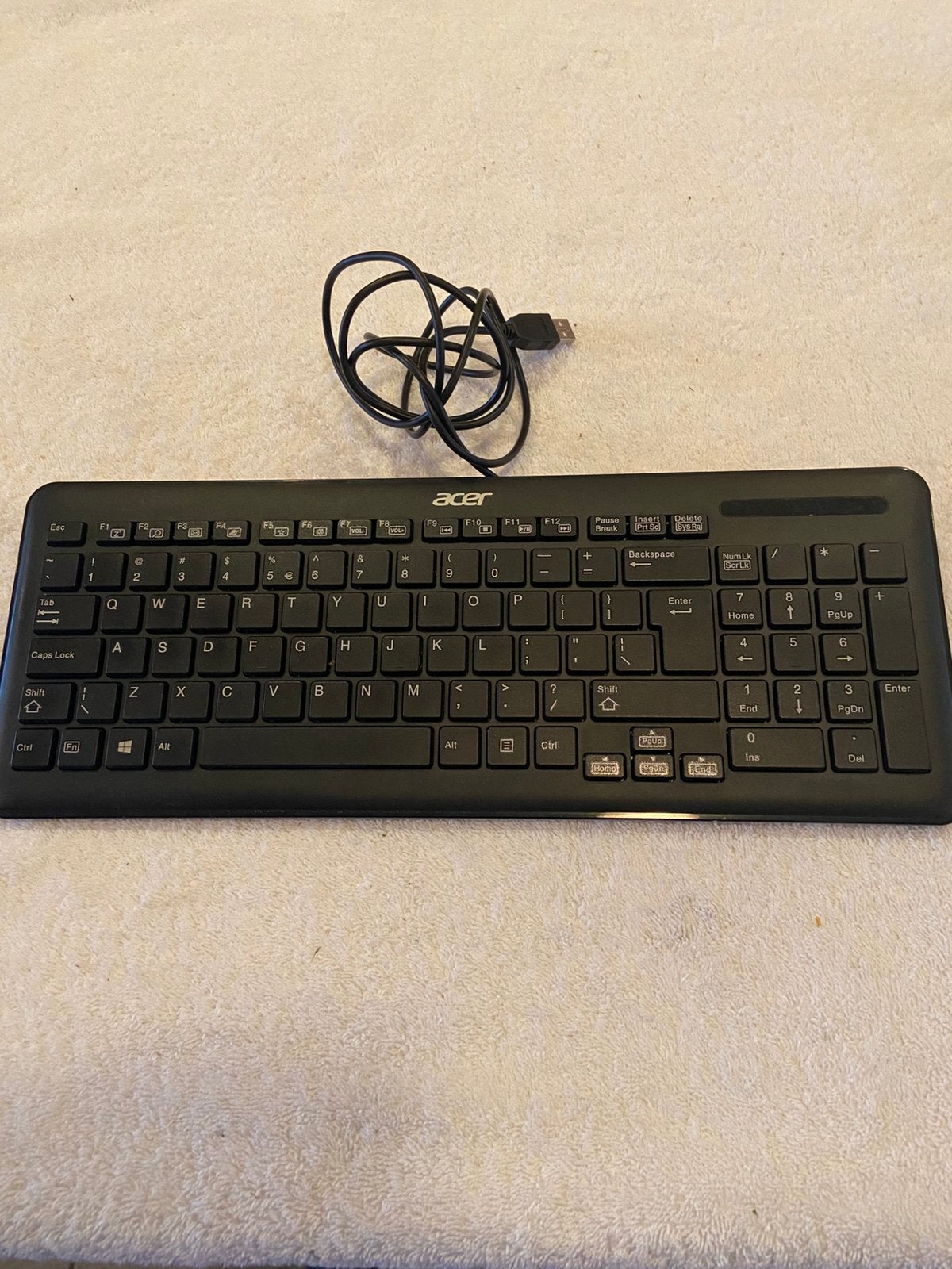 Toetsenbord acer met usbaansluiting, Ophalen of Verzenden, Qwertz, Zo goed als nieuw, Bedraad